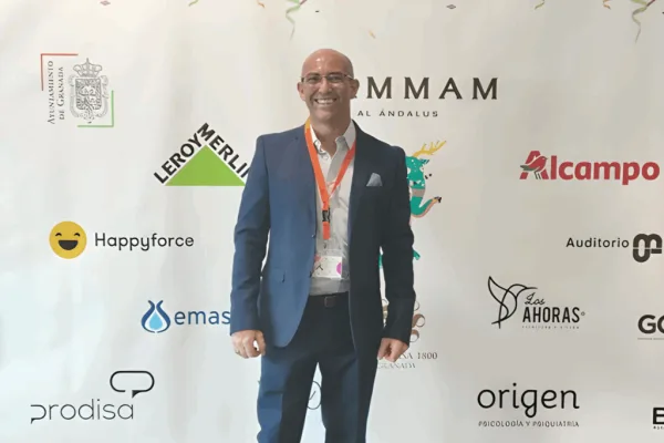Carlos Bruzzone, conferencista para eventos corporativos sobre Liderazgo Consciente