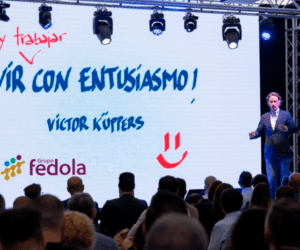 Victor-Kuppers-Conferencia-Vivir-con-Entusiasmo-Charlas-Motivacionales-España